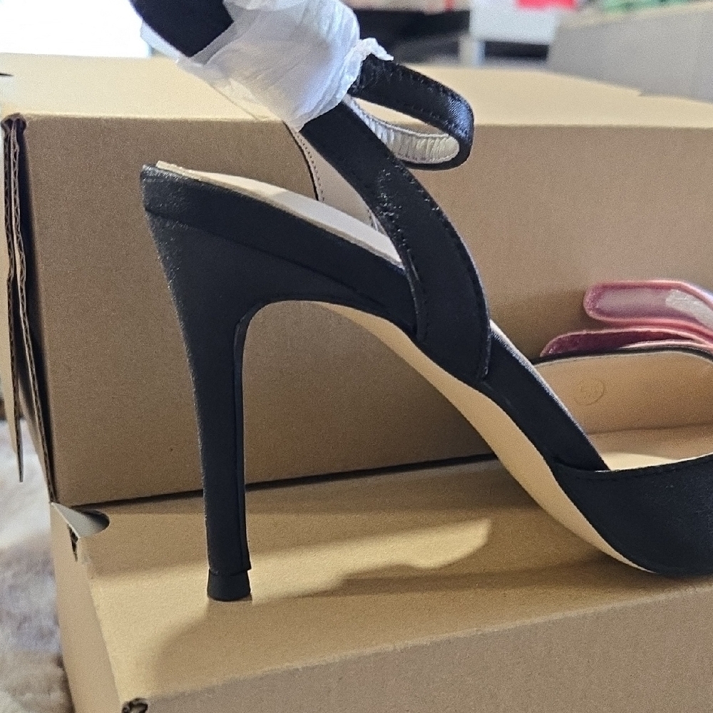 Chic Black and Pink Women's Heels - Picture 3 of 5